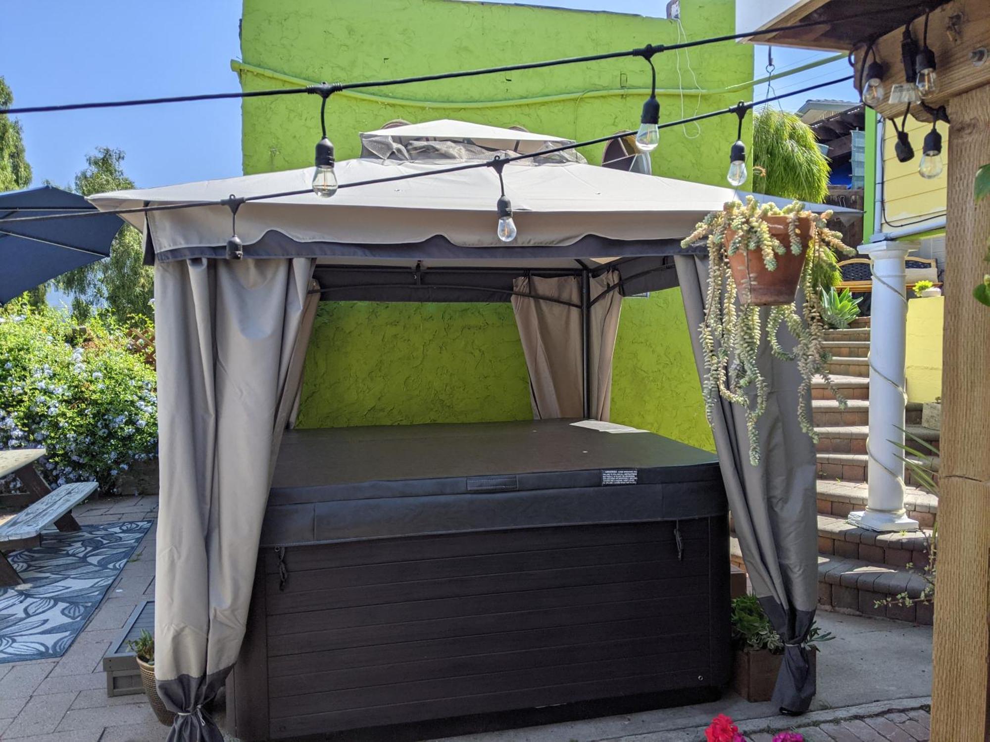 Nagy's Artsy For 8 With Jacuzzi & Fireplace Holiday home *